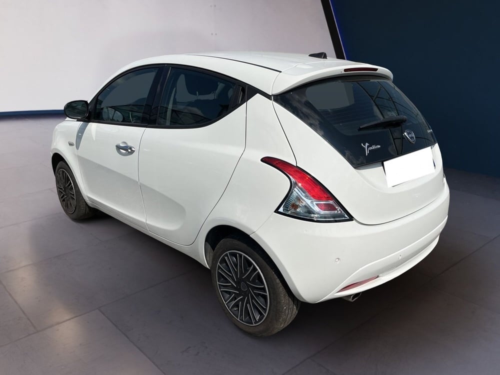 Lancia Ypsilon usata a Torino (5)