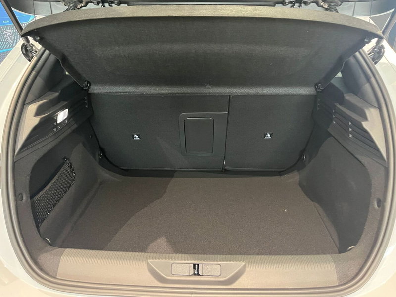 Peugeot 308 nuova a Milano (10)