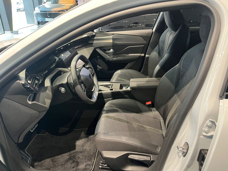 Peugeot 308 nuova a Milano (12)