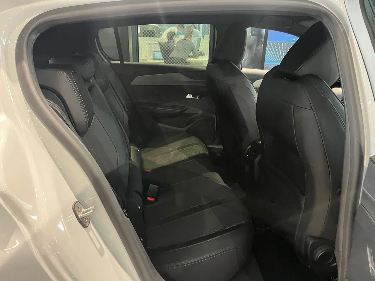 Peugeot 308 nuova a Milano (15)