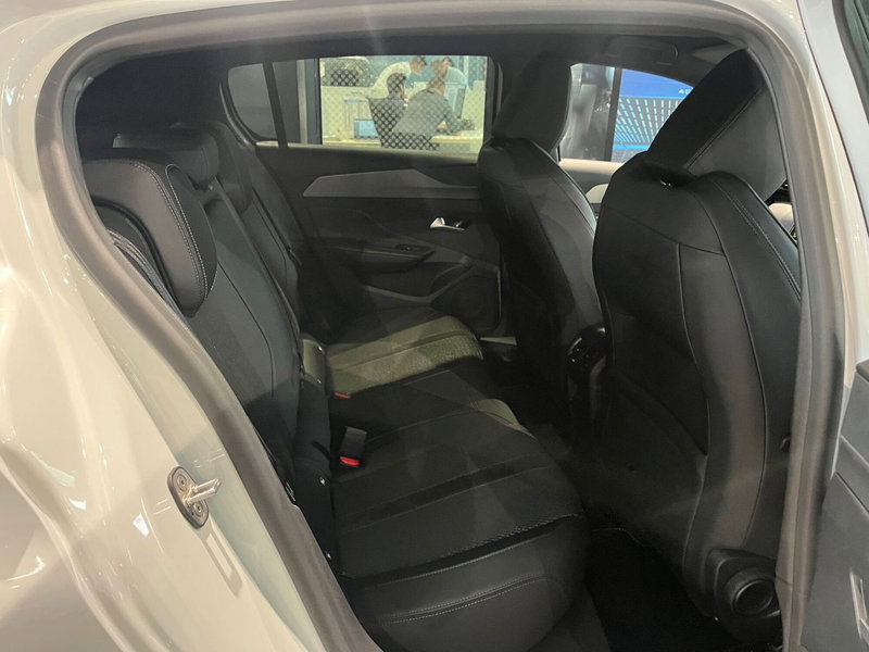 Peugeot 308 nuova a Milano (15)