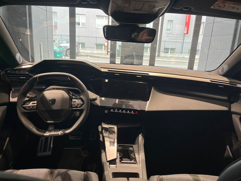 Peugeot 308 nuova a Milano (16)