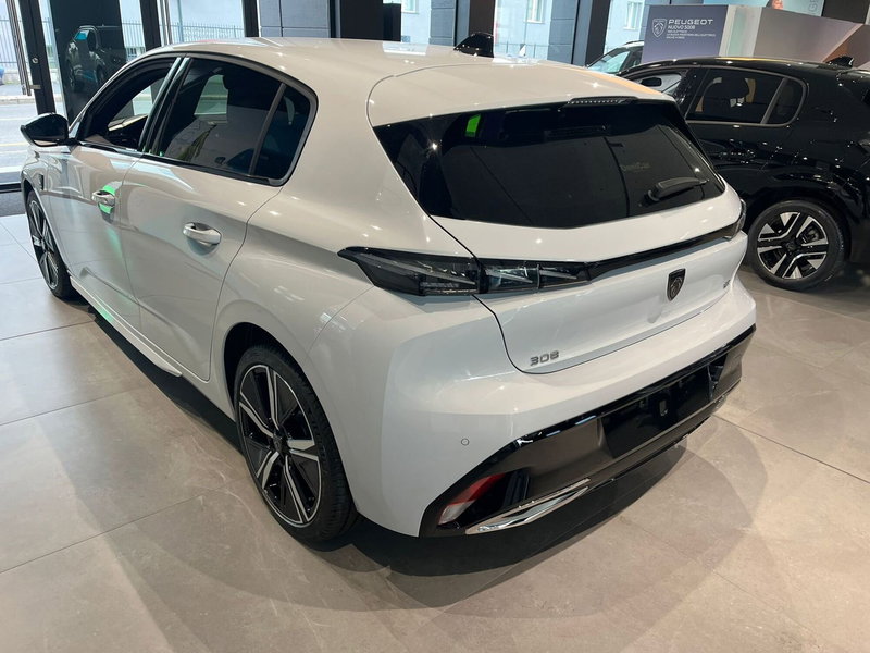 Peugeot 308 nuova a Milano (6)