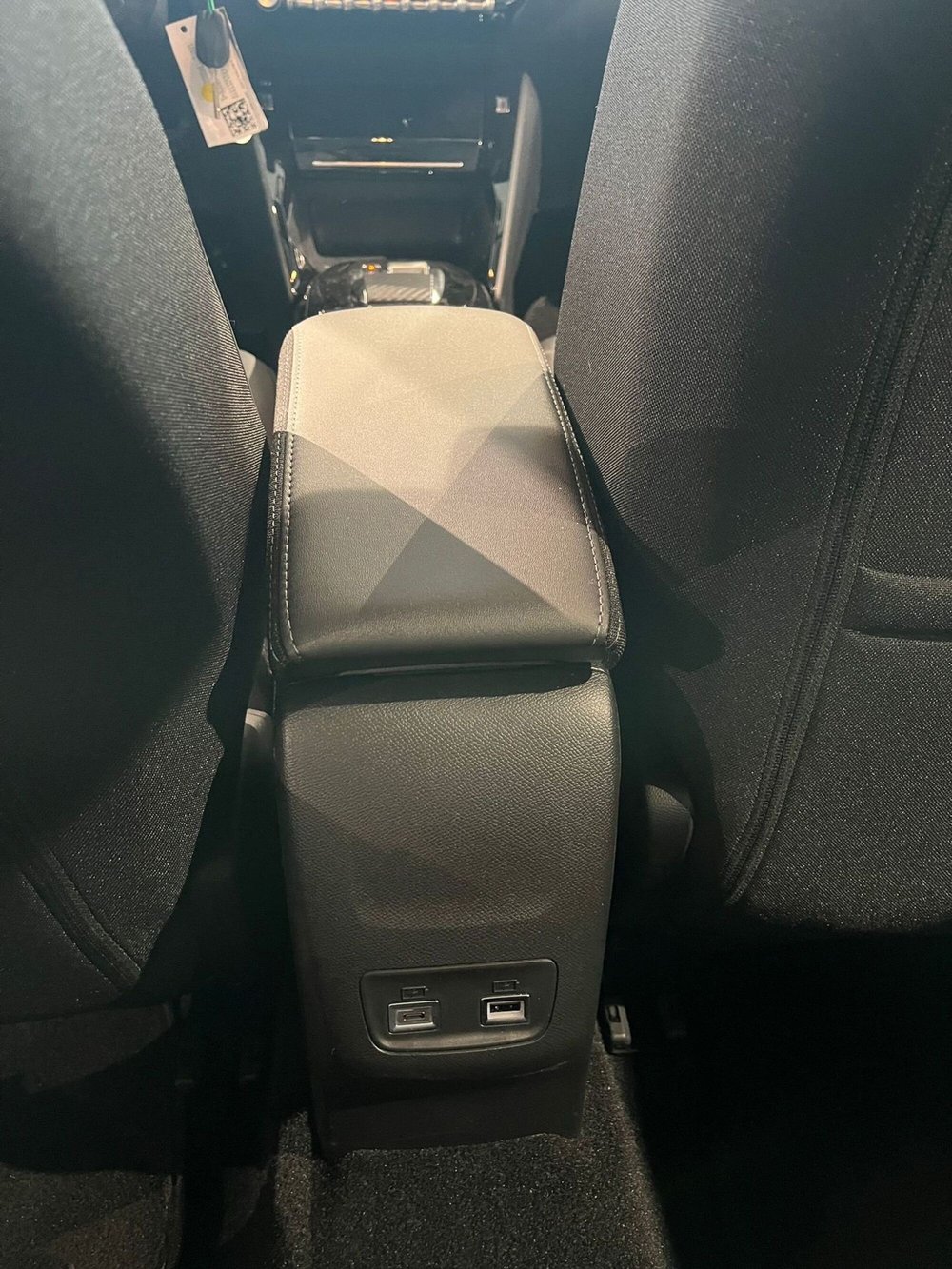 Peugeot 208 nuova a Milano (19)
