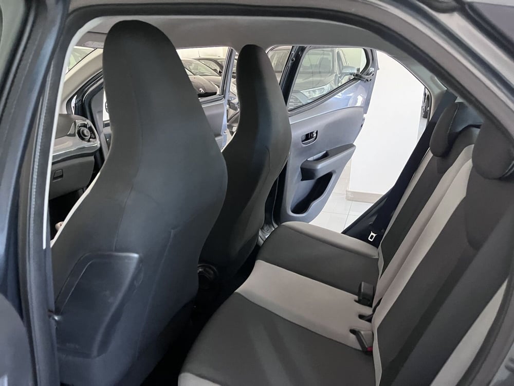 Toyota Aygo usata a Prato (9)