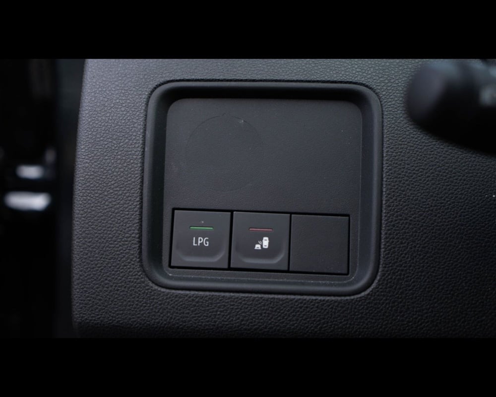 Dacia Duster usata a Venezia (19)