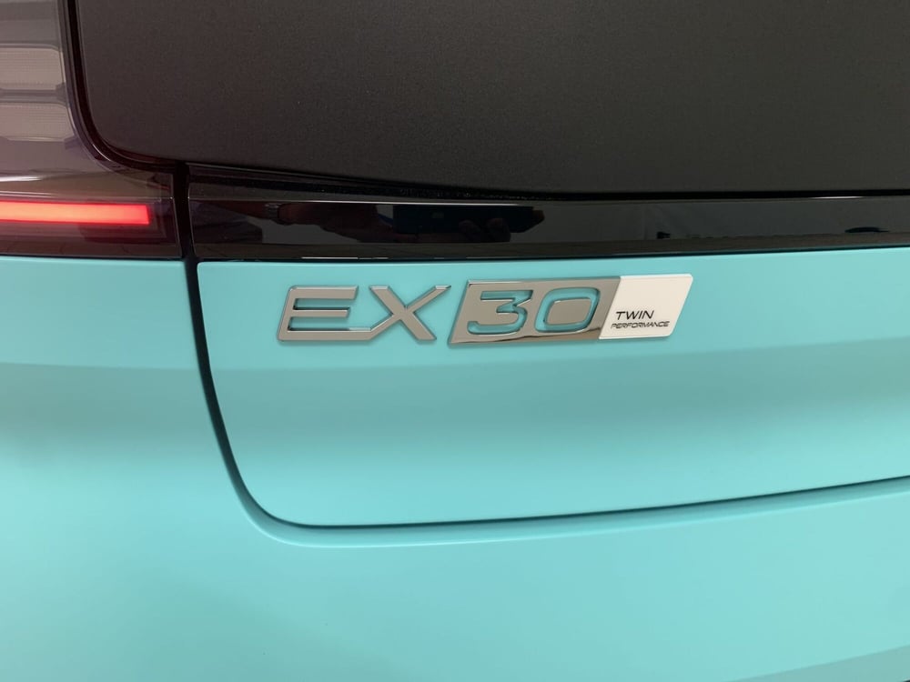 Volvo EX30 Cross Country nuova a Ferrara (19)
