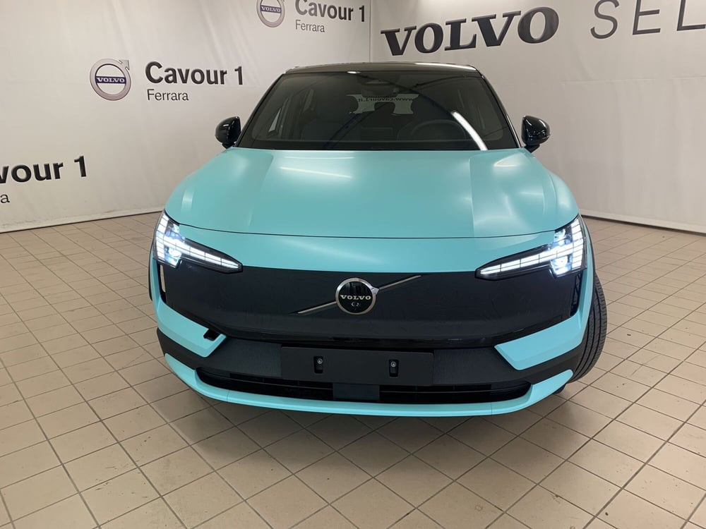 Volvo EX30 Cross Country nuova a Ferrara (3)
