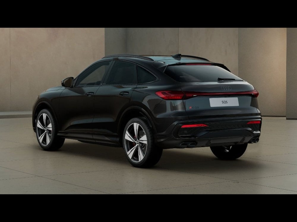 Audi Q5 Sportback nuova a Livorno (3)