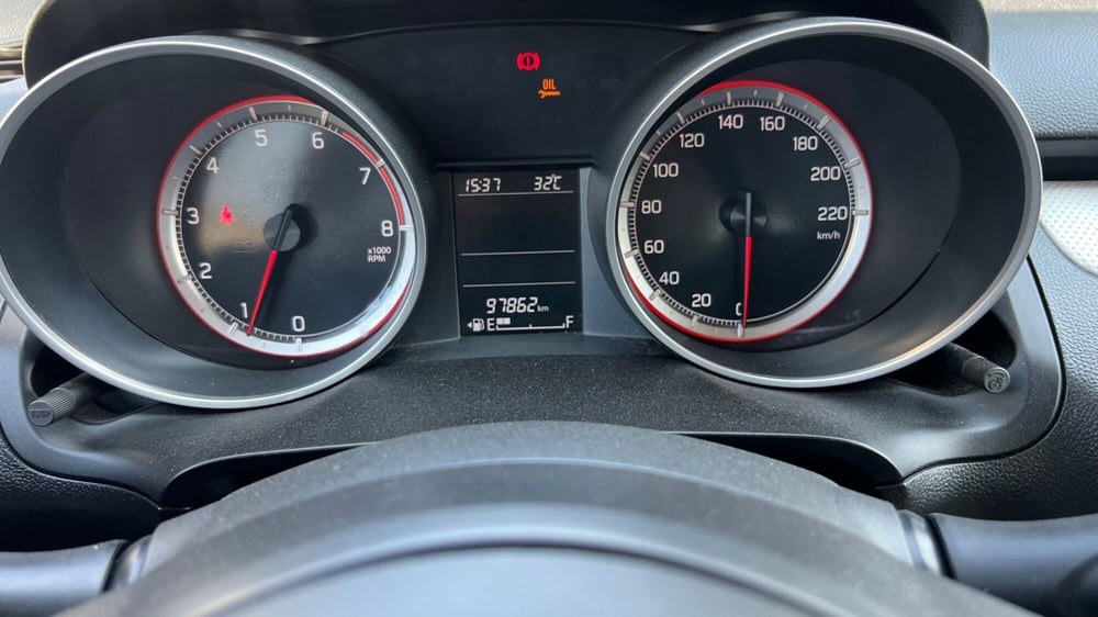 Suzuki Swift usata  (11)