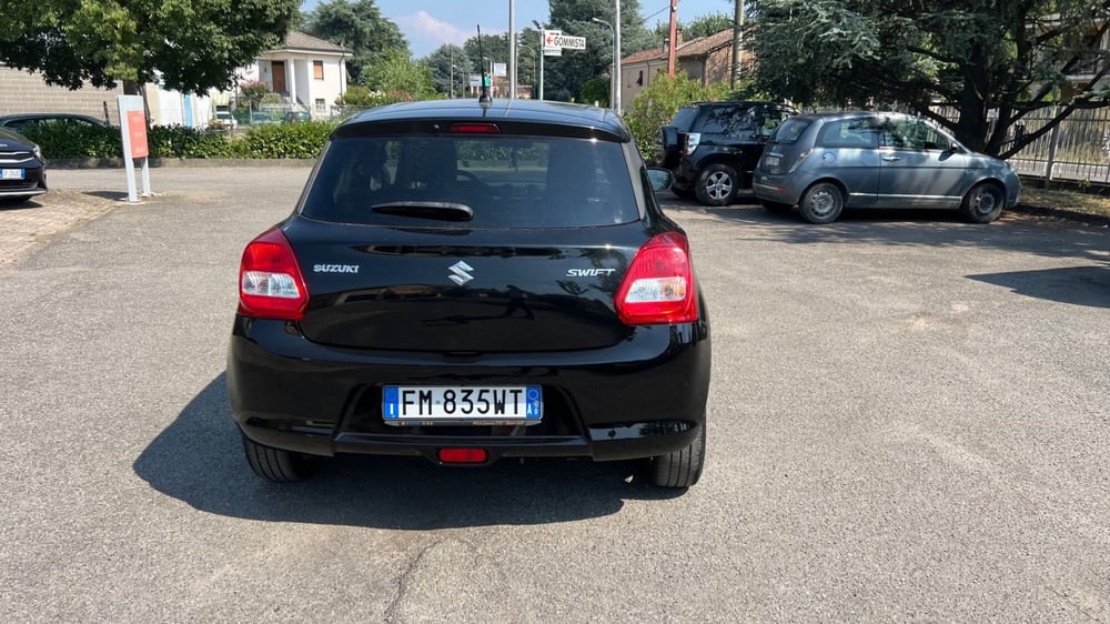 Suzuki Swift usata  (7)