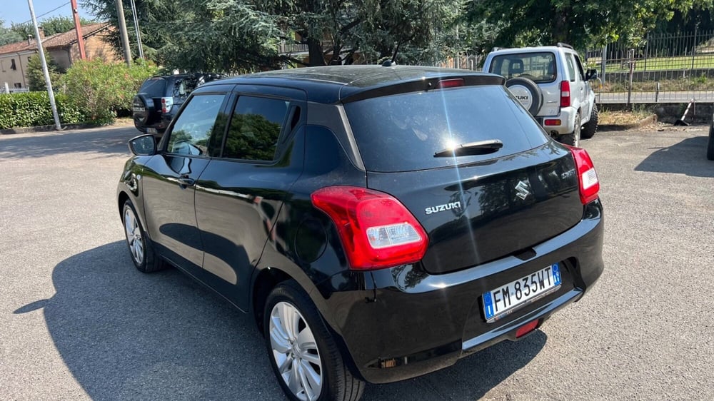 Suzuki Swift usata  (8)