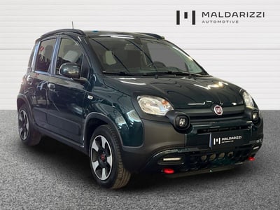 Fiat Panda Cross 1.0 firefly hybrid Cross s&amp;s 70cv 5p.ti del 2024 usata a Bari