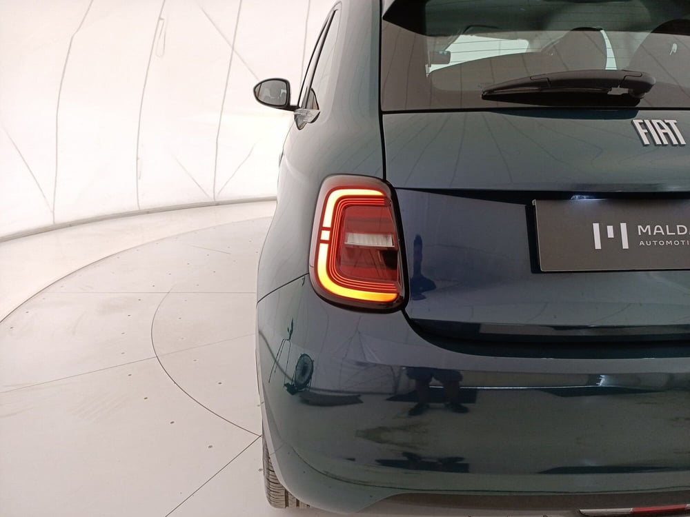 Fiat 500e usata a Bari (11)