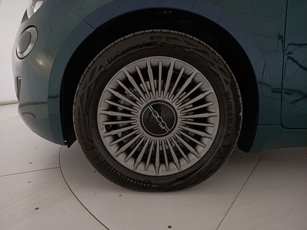 Fiat 500e usata a Bari (14)