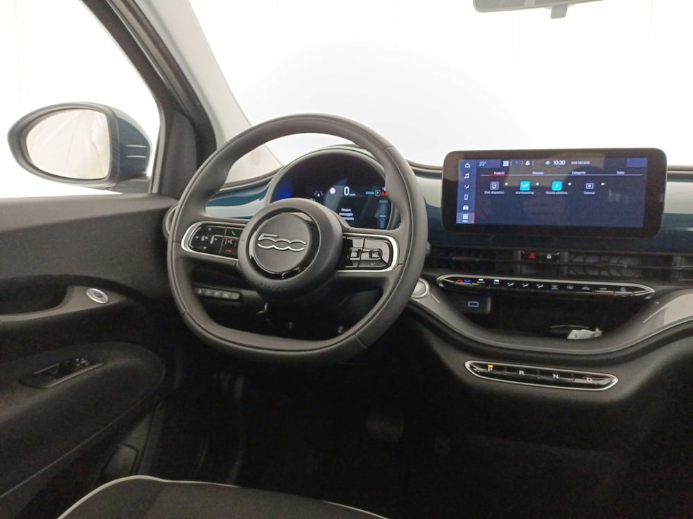 Fiat 500e usata a Bari (9)