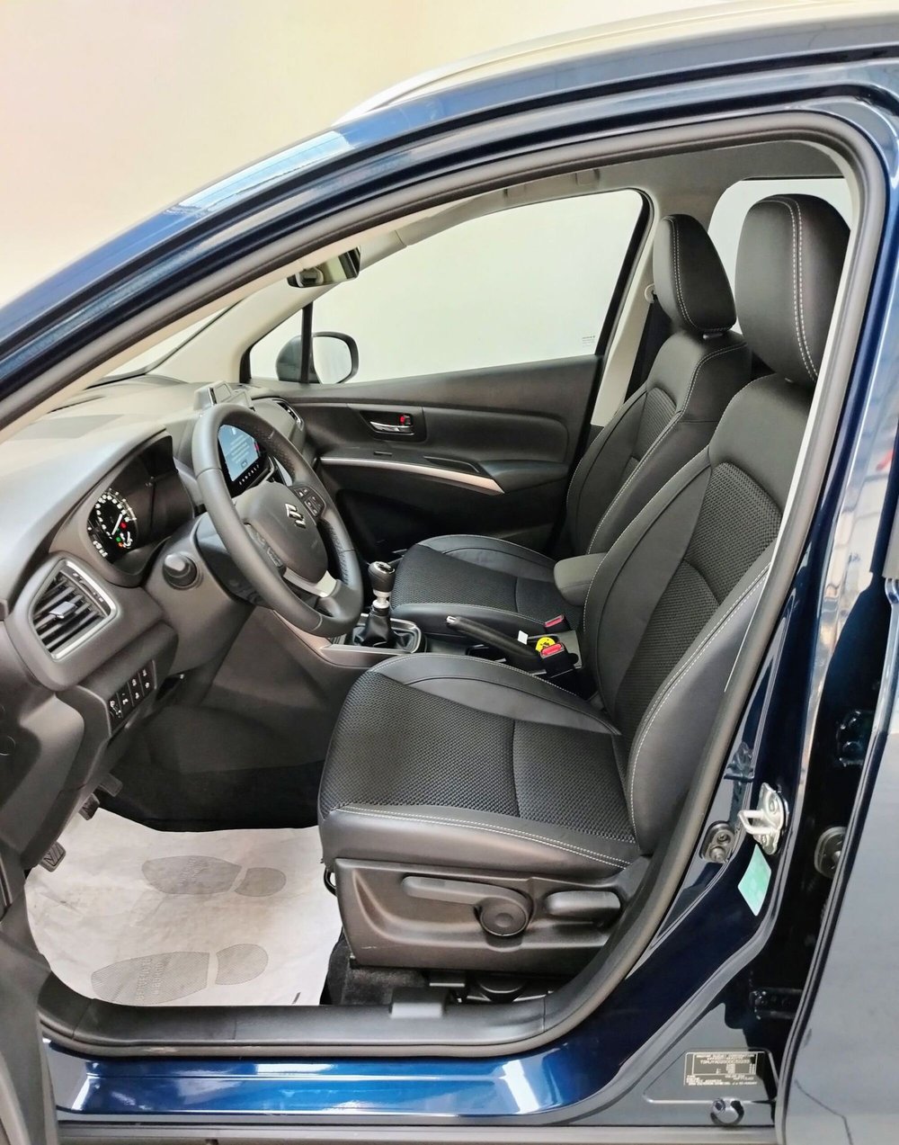 Suzuki S-Cross nuova a Rovigo (6)
