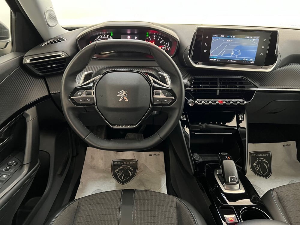 Peugeot 2008 usata a Bari (17)
