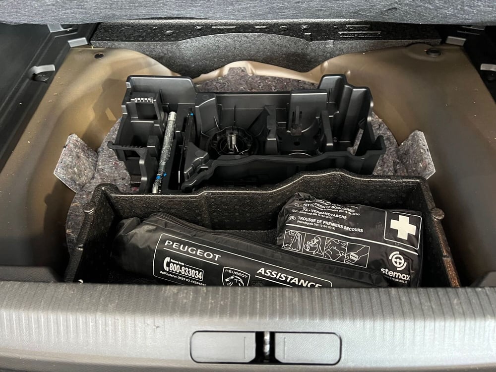 Peugeot 2008 usata a Bari (7)