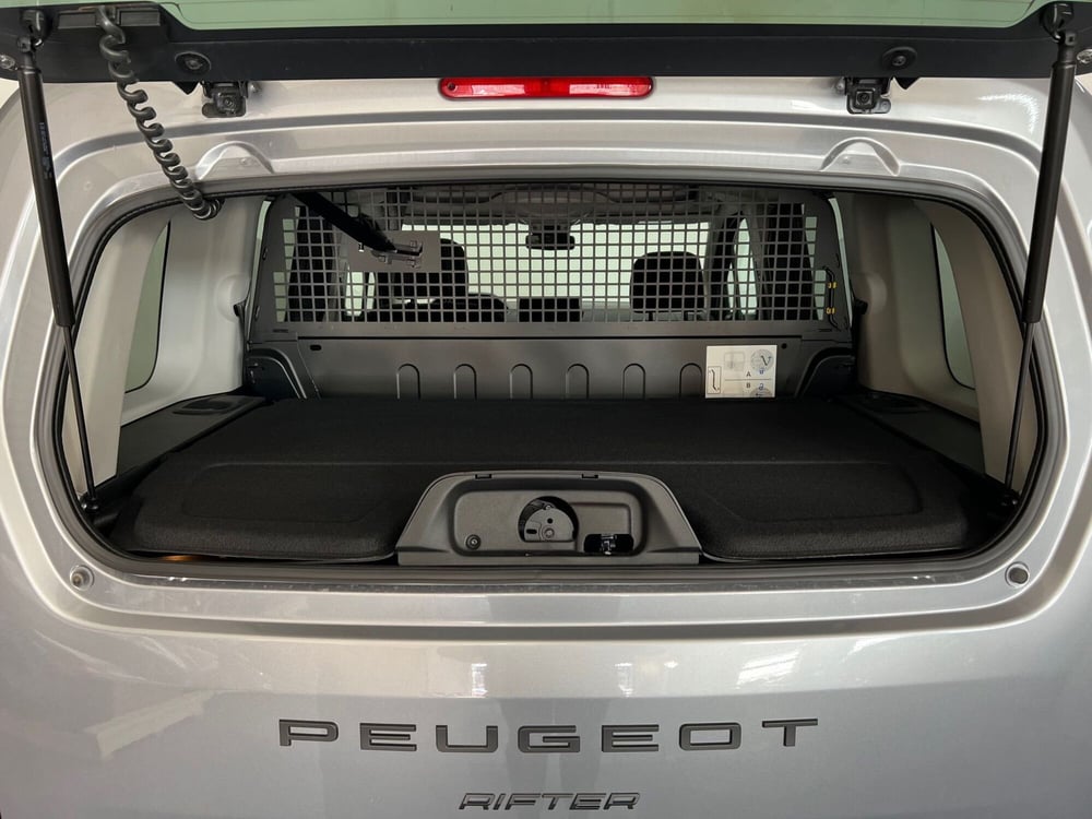 Peugeot Rifter usata a Bari (10)