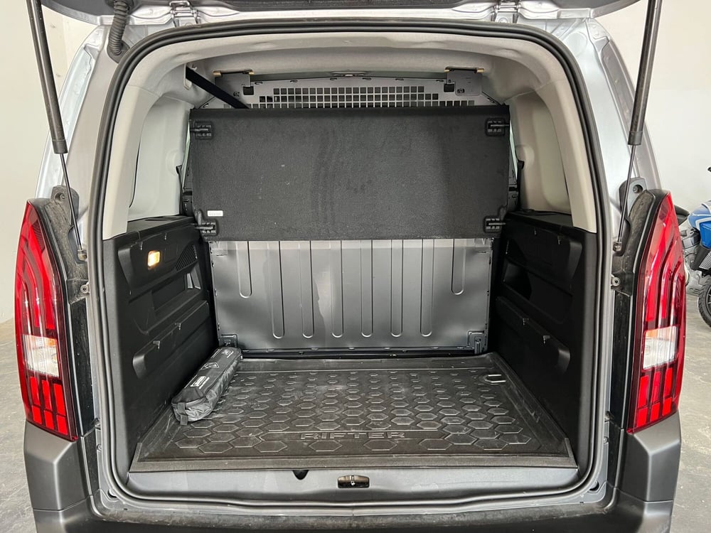 Peugeot Rifter usata a Bari (11)