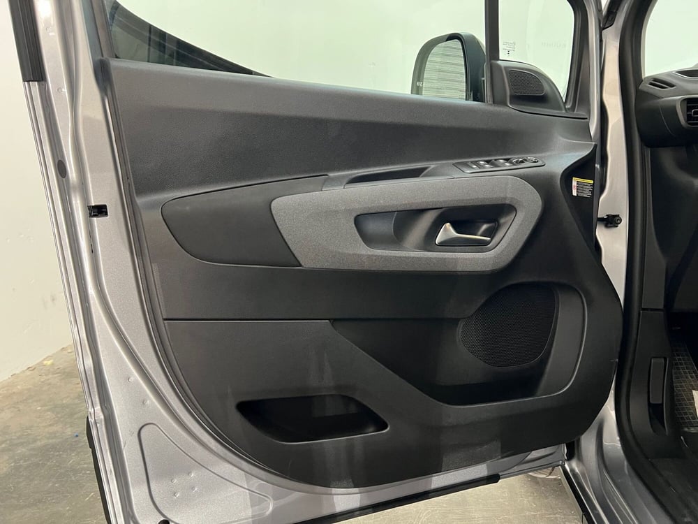 Peugeot Rifter usata a Bari (12)