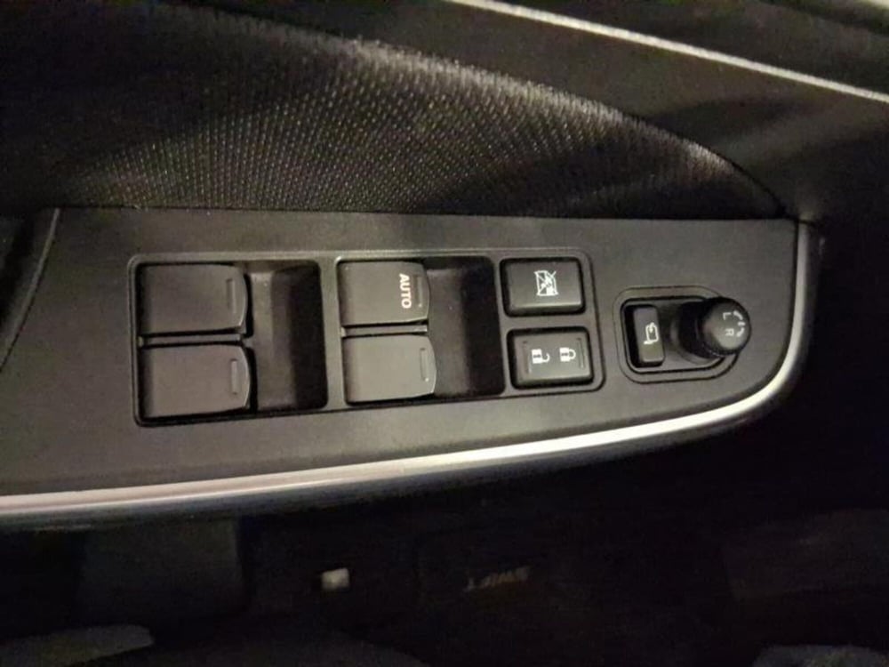 Suzuki Swift usata a Genova (12)