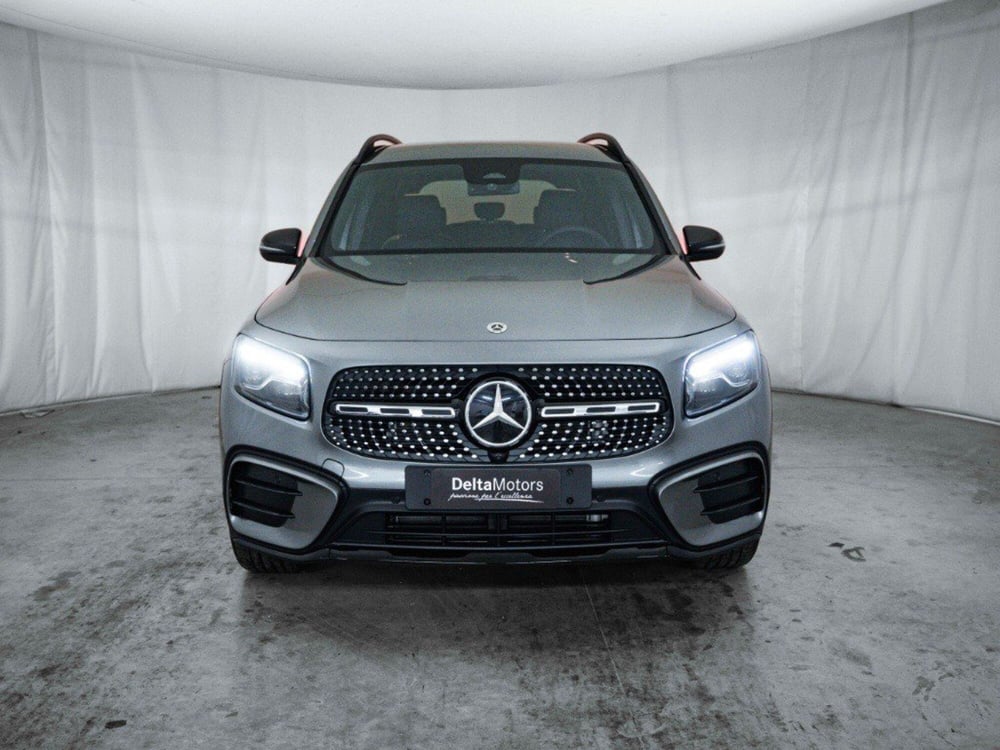 Mercedes-Benz GLB nuova a Macerata (5)