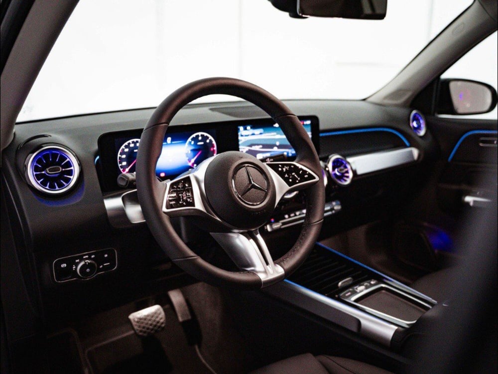 Mercedes-Benz GLB nuova a Macerata (11)