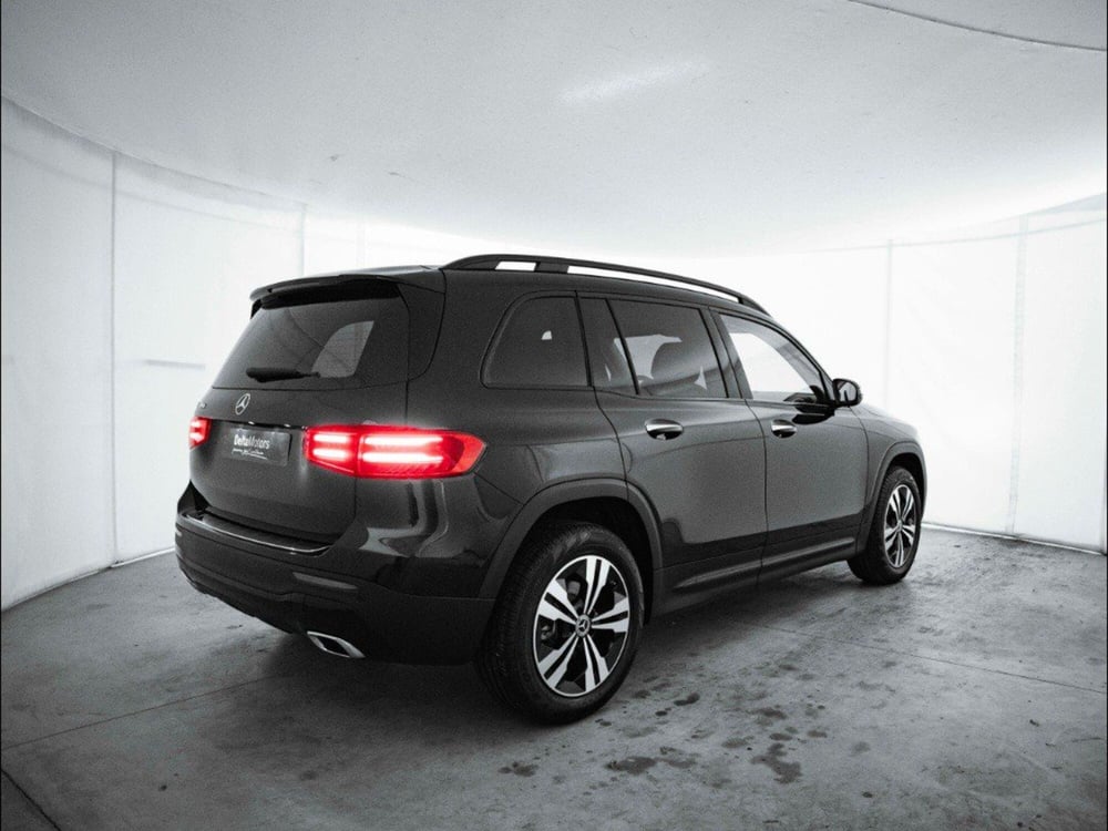 Mercedes-Benz GLB nuova a Macerata (4)