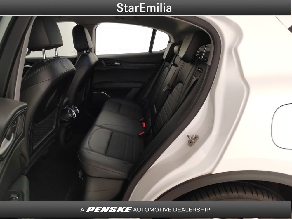 Alfa Romeo Stelvio usata a Bologna (10)
