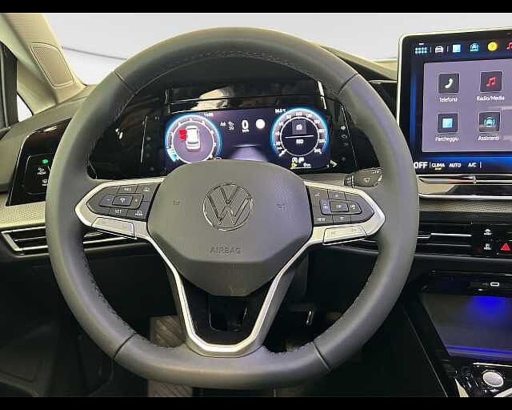 Volkswagen Golf nuova a Roma (7)