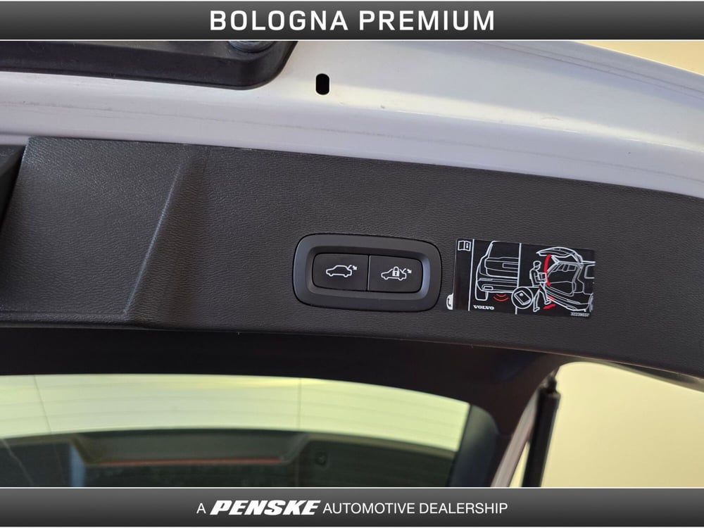 Volvo XC40 usata a Bologna (9)