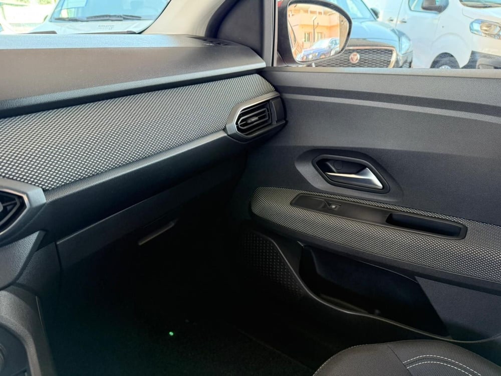 Dacia Sandero usata a Brescia (13)