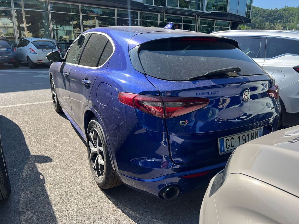 Alfa Romeo Stelvio usata a Salerno (4)