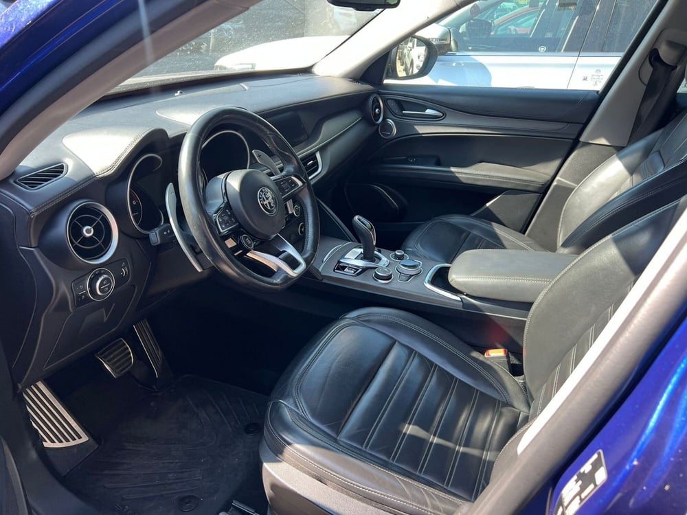 Alfa Romeo Stelvio usata a Salerno (6)