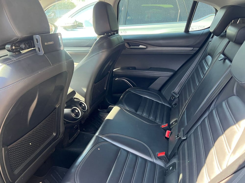 Alfa Romeo Stelvio usata a Salerno (7)
