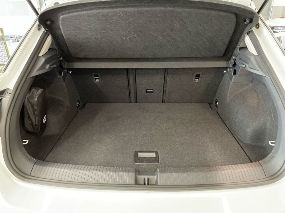 Volkswagen T-Roc usata a Prato (8)