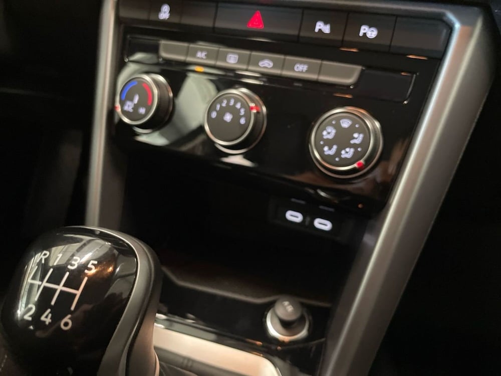 Volkswagen T-Roc usata a Prato (15)
