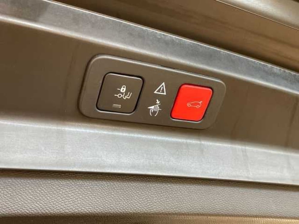 Peugeot 5008 usata a Pistoia (17)