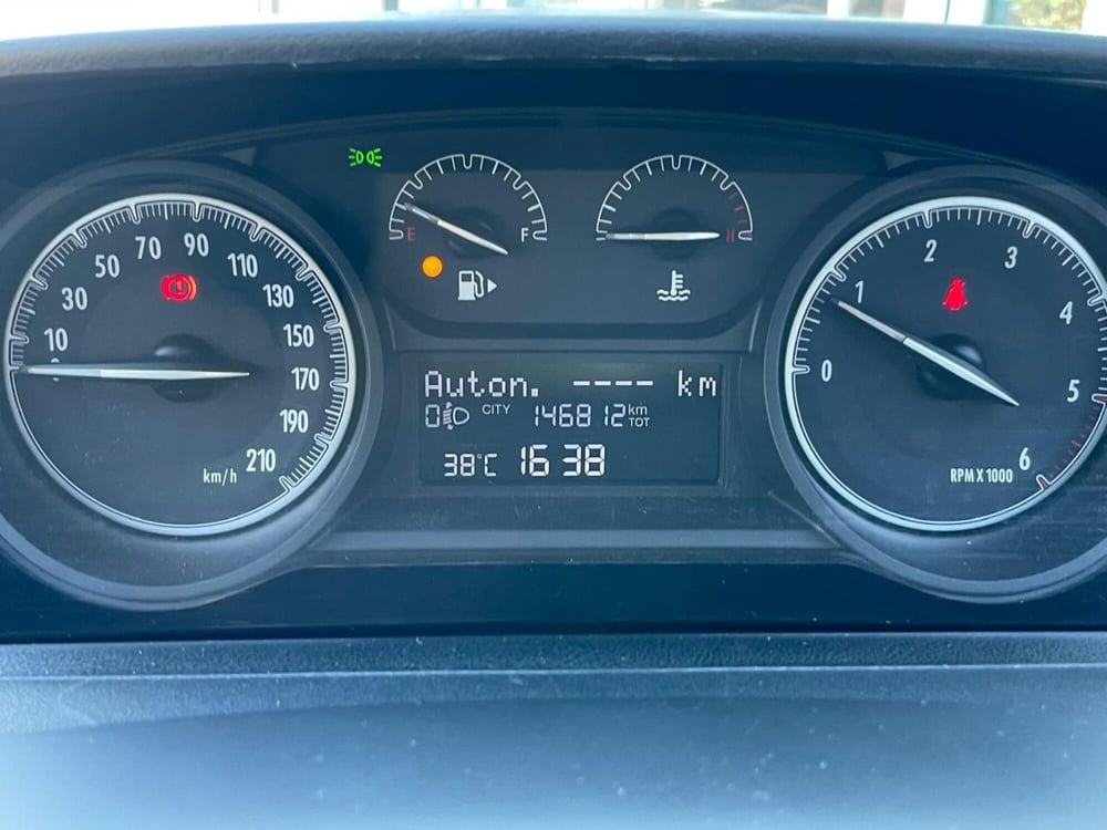 Lancia Ypsilon usata a Ancona (15)