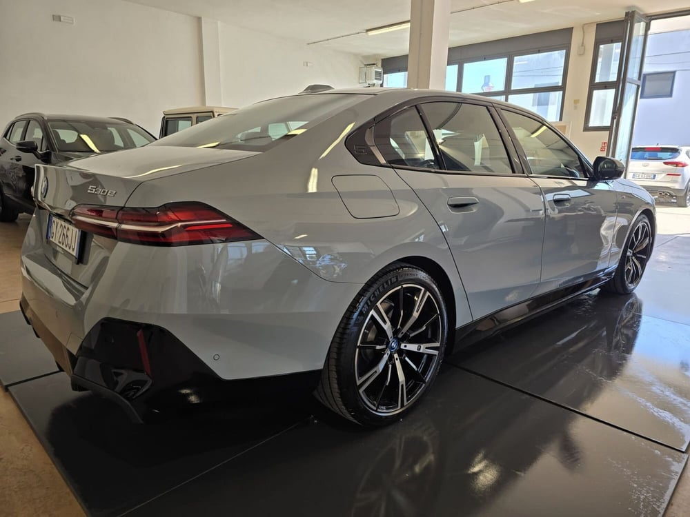 BMW Serie 5 usata a Rimini (4)
