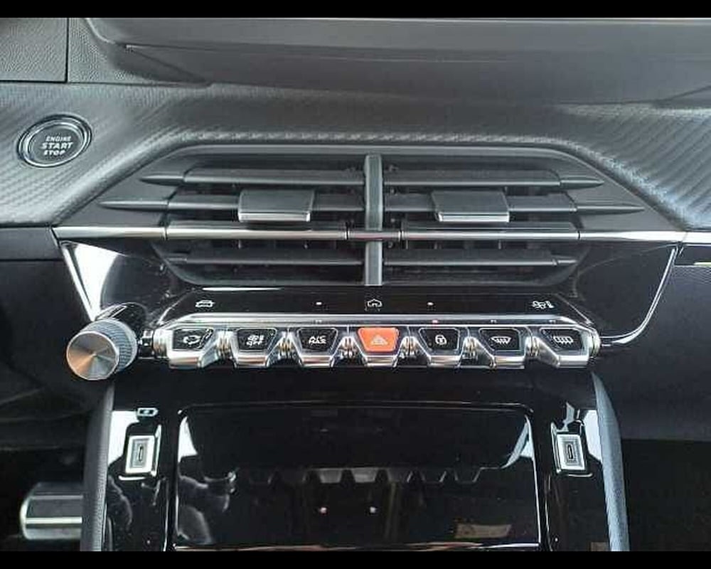 Peugeot 2008 usata a Venezia (20)