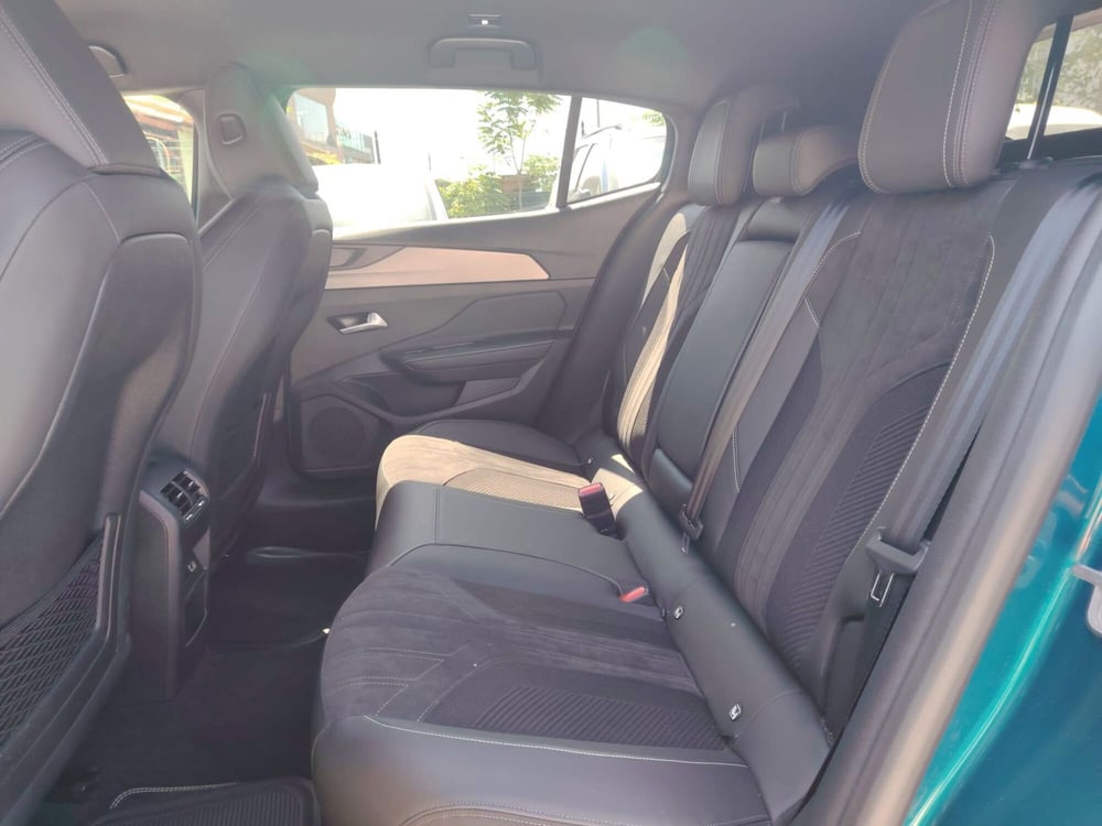 Peugeot 408 usata a Massa-Carrara (14)