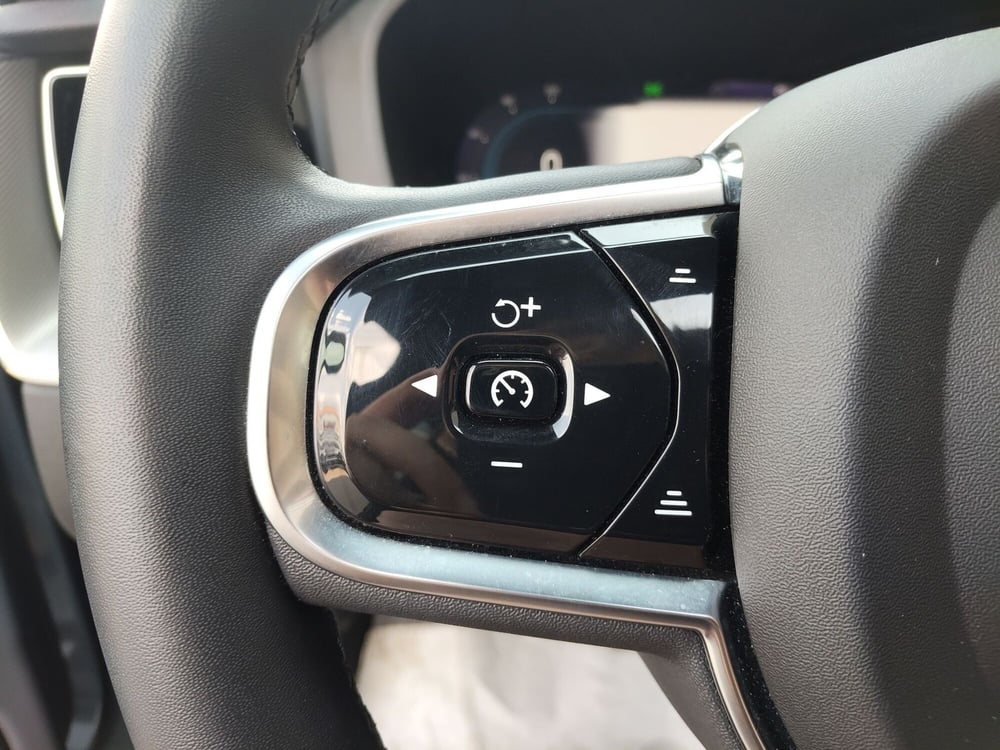 Volvo XC60 usata a Modena (13)