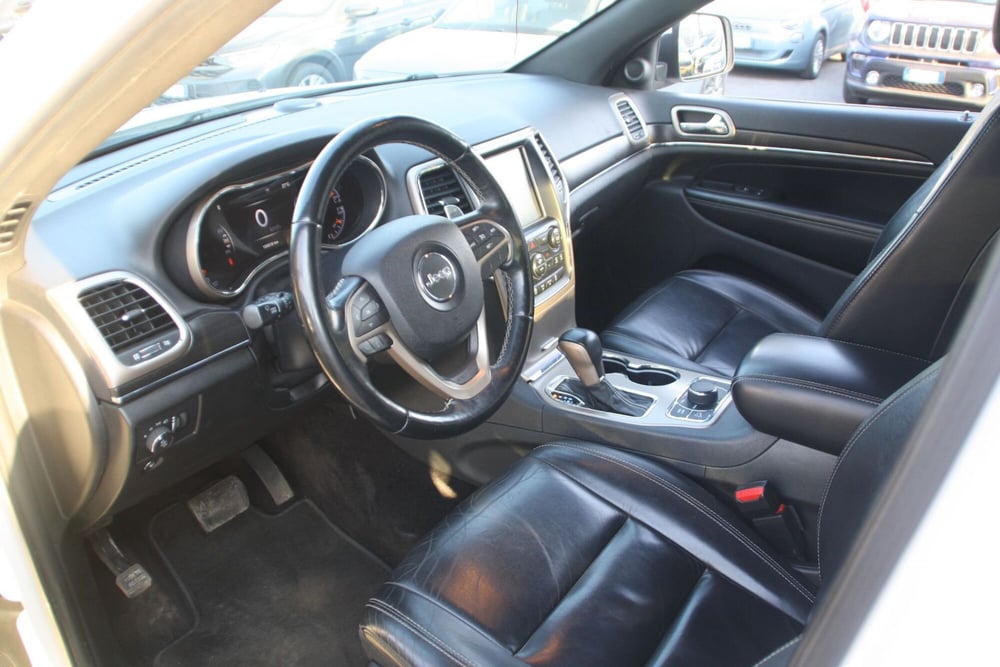 Jeep Grand Cherokee usata a Catania (16)
