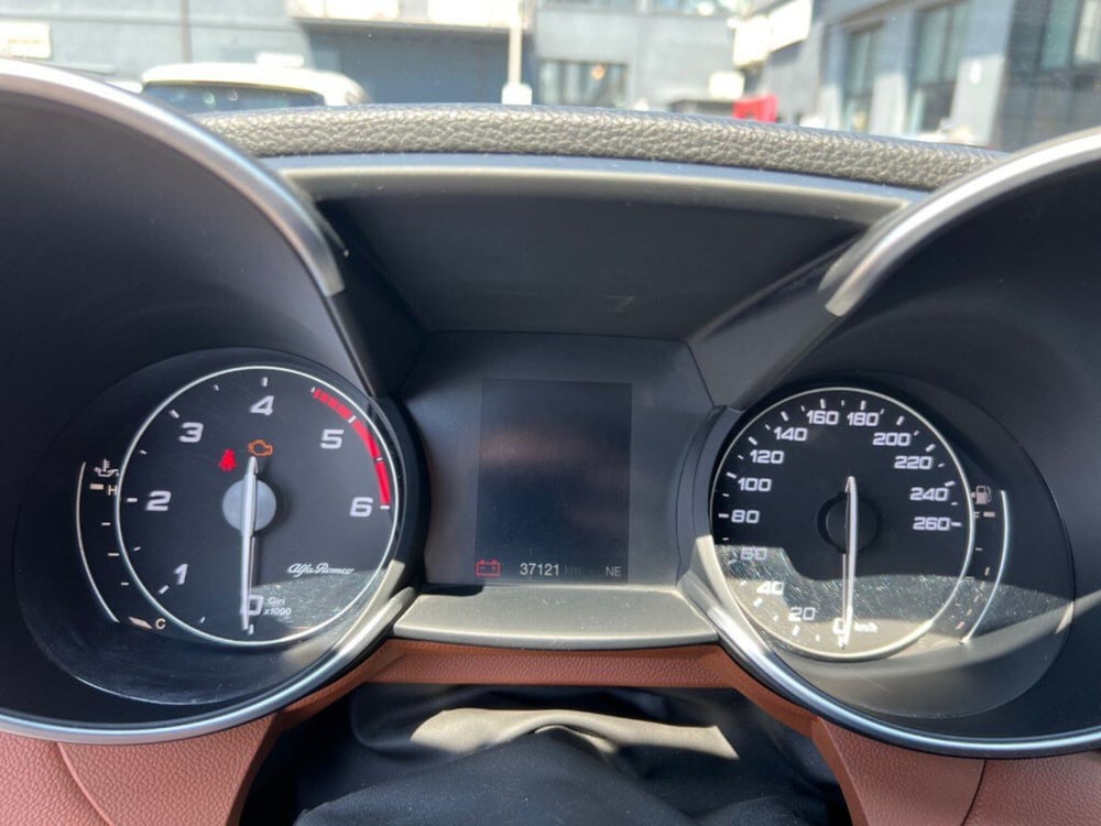 Alfa Romeo Giulia usata a Verona (15)