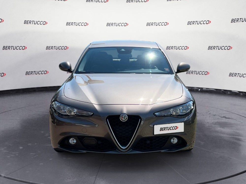 Alfa Romeo Giulia usata a Verona (6)