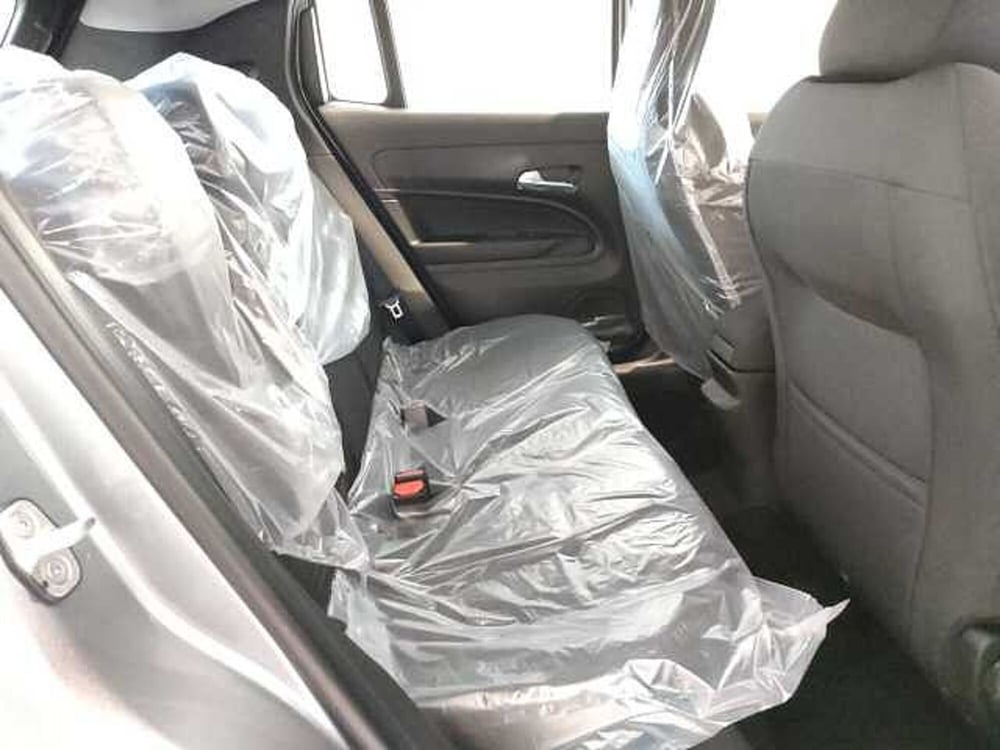Jeep Avenger nuova a Teramo (11)