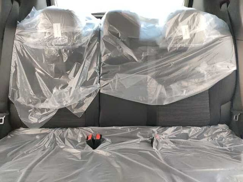 Jeep Avenger nuova a Teramo (13)